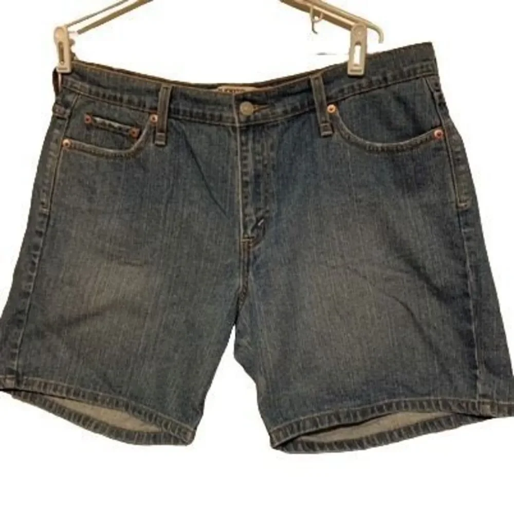 Levi’s 515 Size 38 Women’s Denim Shorts